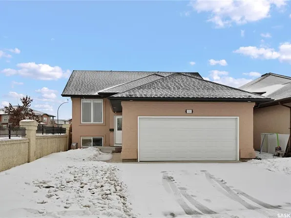 1131 Denham RISE, Saskatoon, SK S7R 0B2