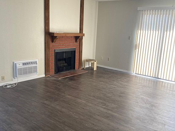 2nd image of 4059 McLaughlin Ave #1