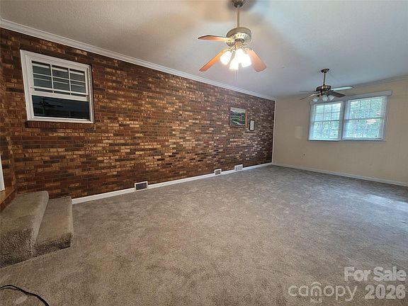 3rd image of 2318 Shaw Ave