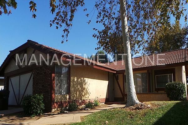 1st image of 24925 Nogal St