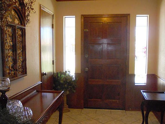 4th image of 608 Melinda Ln