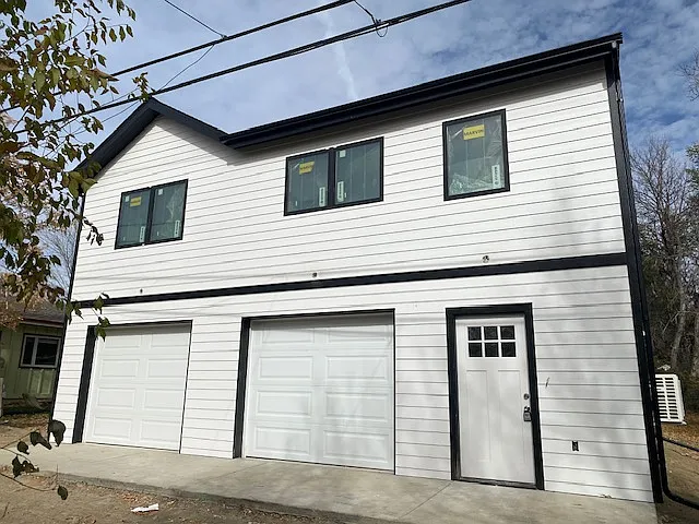 204 E Cannon St — Photo 2