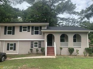 200 Leafwood Ln, Riverdale, GA