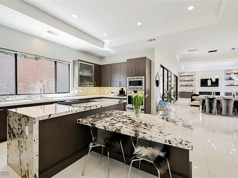 19 Garden Rain Dr — Photo 10