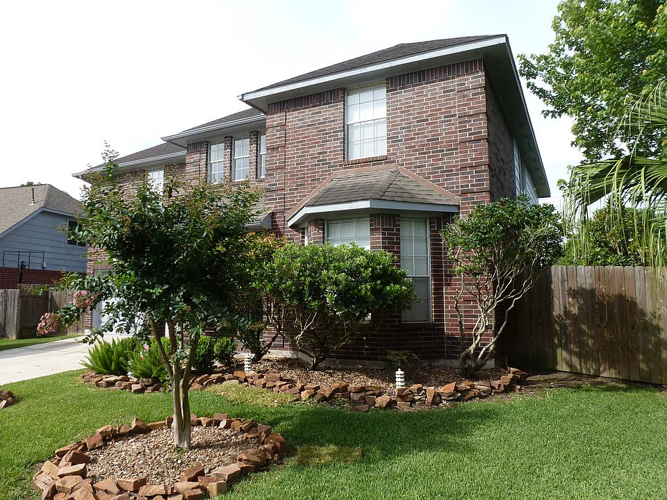2 Story Traditional
