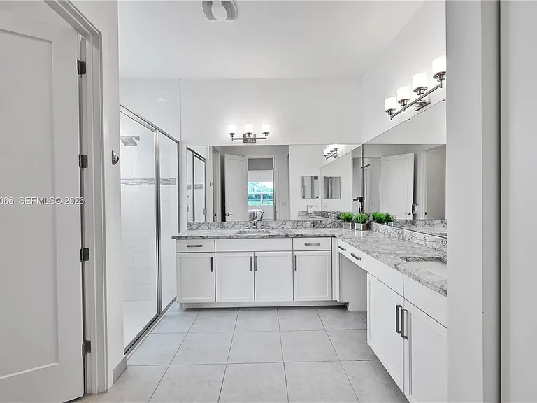 9706 Celtic Sea Ln — Photo 6