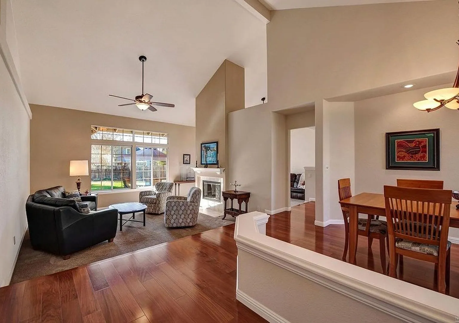Beautiful Home in the Lakewood Hills Gated Community! — Photo 4