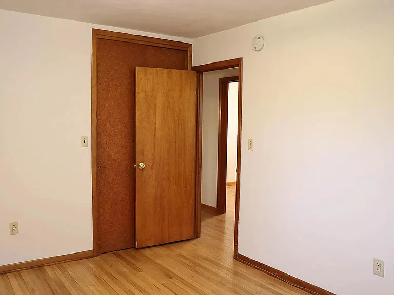 First floor - East room