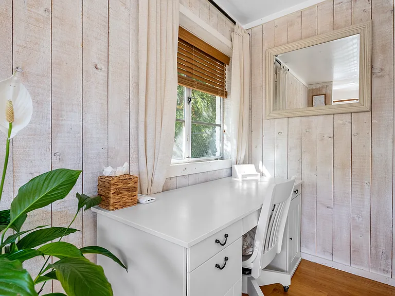 Waveview Dr — Photo 10