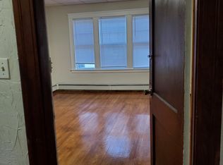 462 Chandler St #2, Worcester, MA 01602