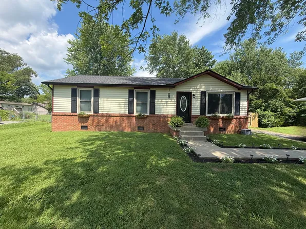 911 Ryan Dr, Clarksville, TN 37042