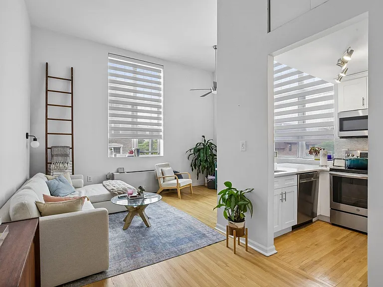 450 7th St #2D — Photo 1