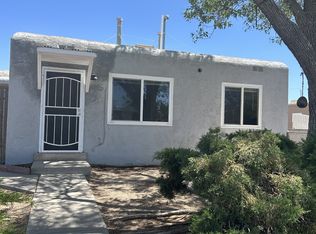 224 Grove St NE #A, Albuquerque, NM 87108