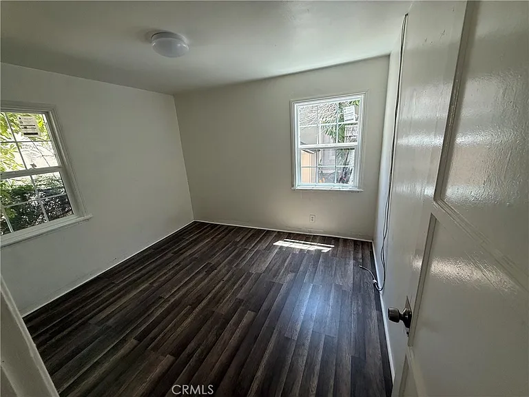 783 Worcester Ave — Photo 10