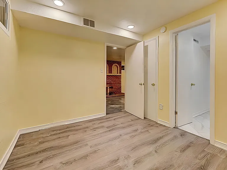 34 N Garland Ave — Photo 8