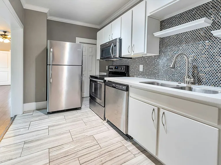 4114 Lamar St #1 — Photo 11