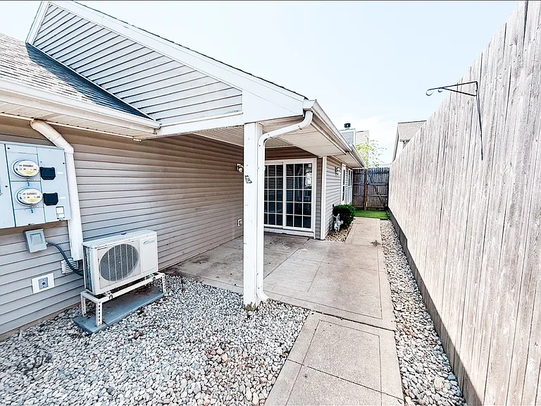 4007 Balmoral Dr — Photo 49