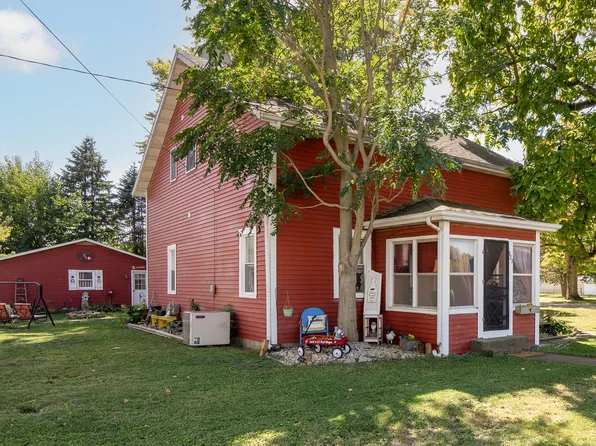 423 W Railroad St, Earlville, IL 60518