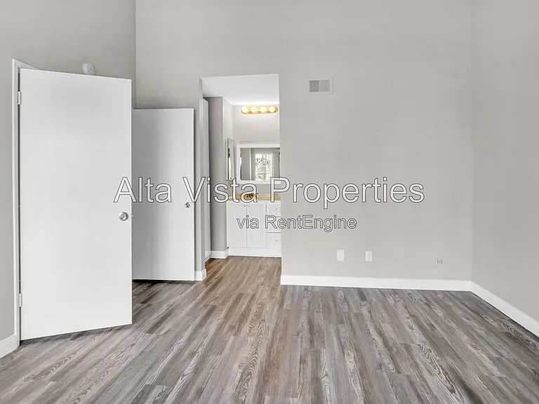 4082 Mahaila Ave #E — Photo 19