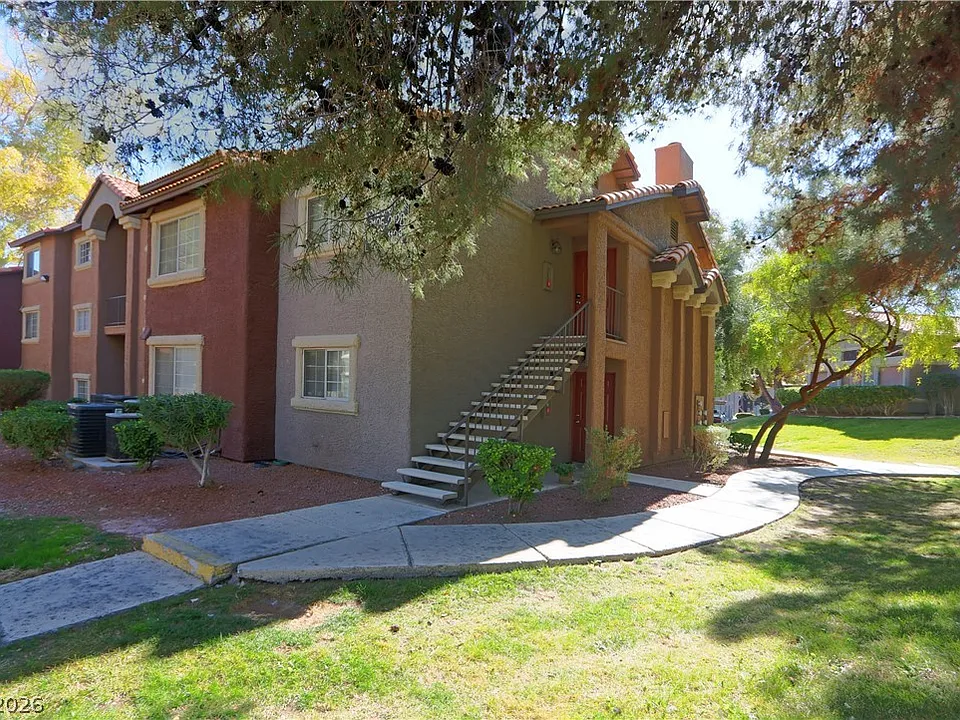2750 S Durango Dr #2125