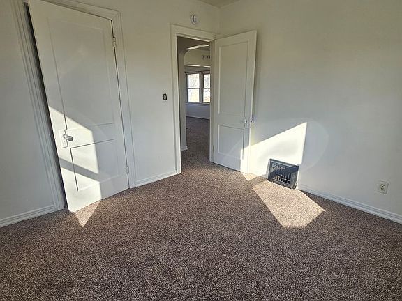 3rd image of 624 24th Ave