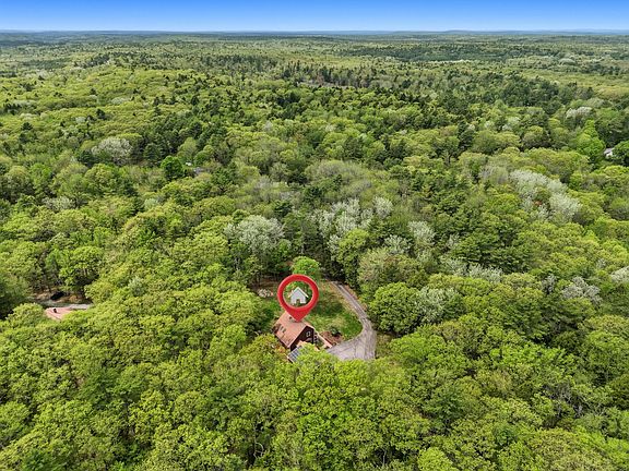4th image of 558 River Road