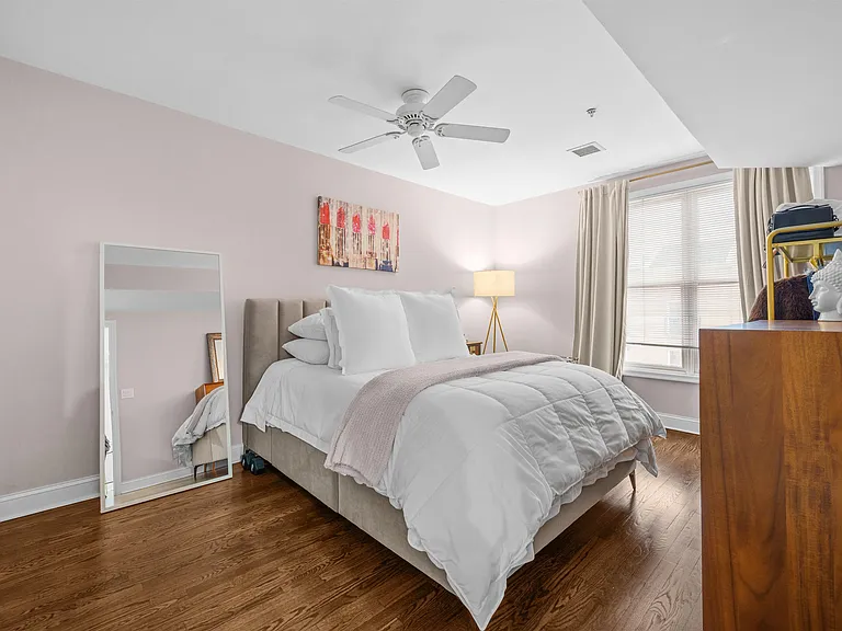 725 Jefferson St #24 — Photo 7