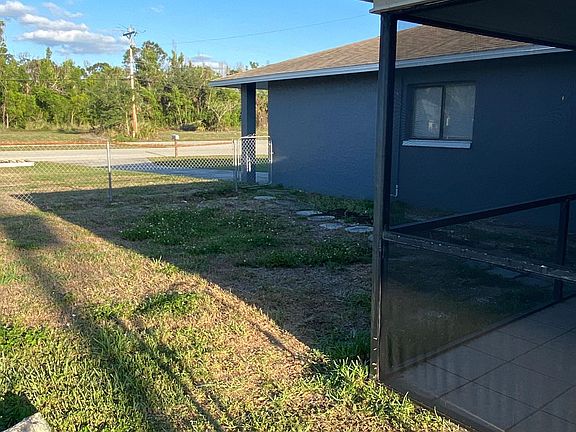 5th image of 1114 SE 24th Ave