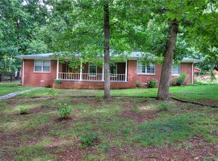 8 Oriole Dr, Cartersville, GA 30121