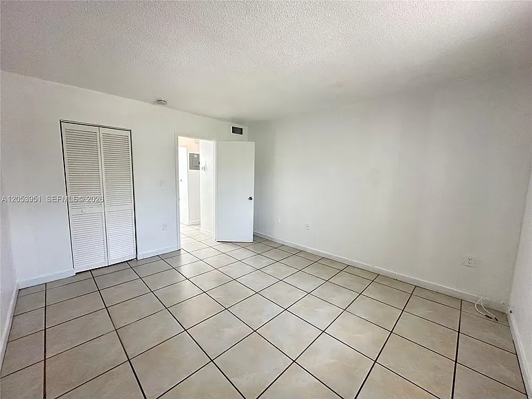 1008 NW 45th Ave #12 — Photo 8