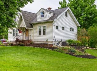 7490 Race Rd, North Ridgeville, OH 44039