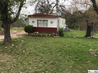 979 Glenn Dr, Canyon Lake, TX 78133