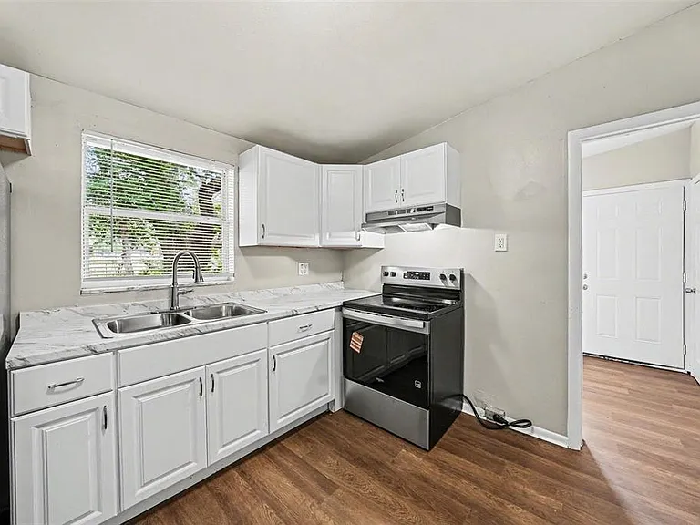 4022 E Henry Ave — Photo 10