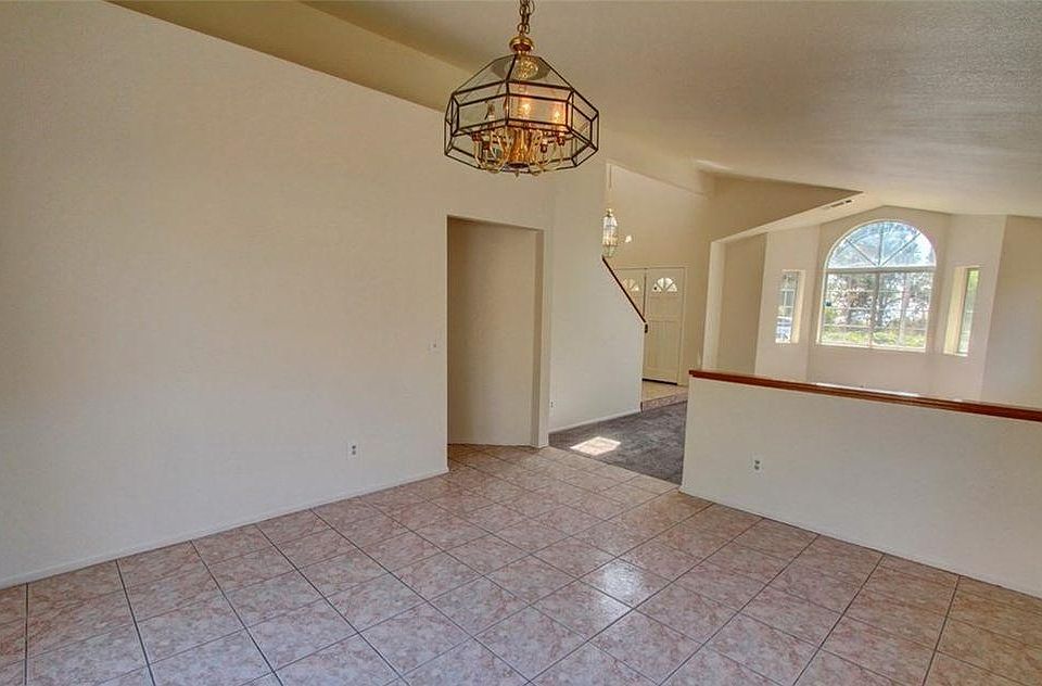 1st image of 25744 Laurie St