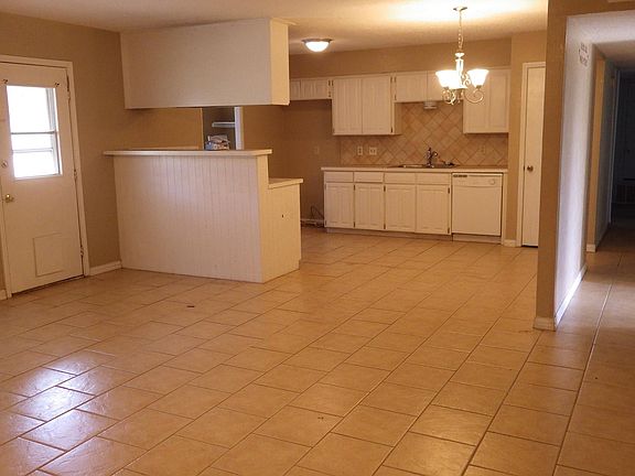 4th image of 3148 Whisper Wood Ln