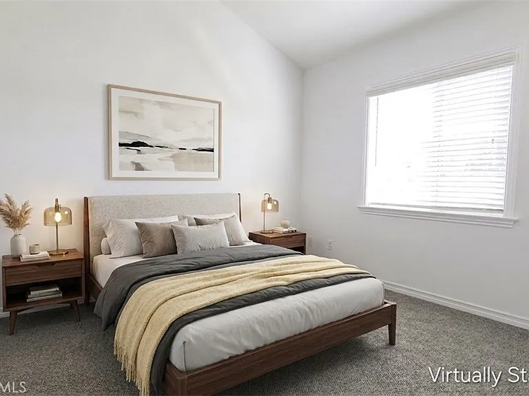 1675 Gramercy Ave — Photo 14