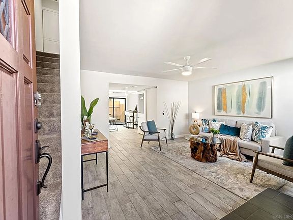 2nd image of 879 Agate St #897-4