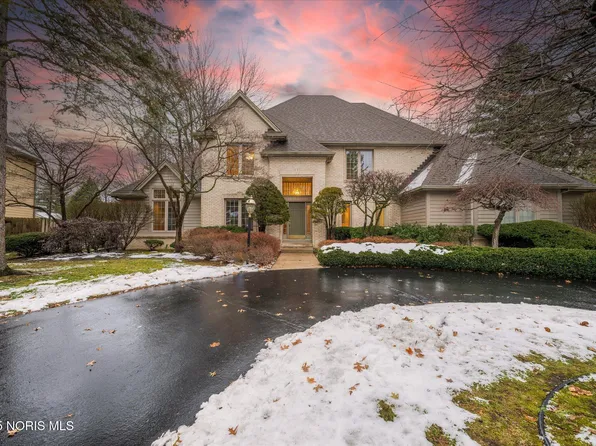 4810 Forest Hill Dr, Toledo, OH 43623