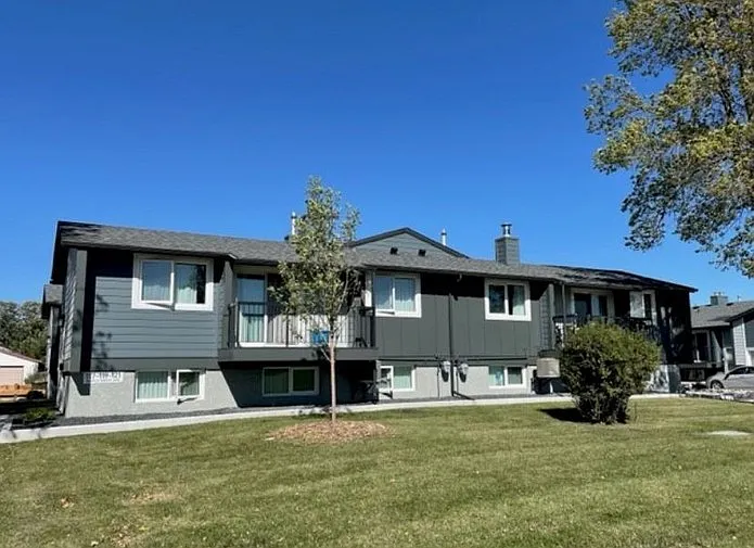 85 Mapleridge Ave