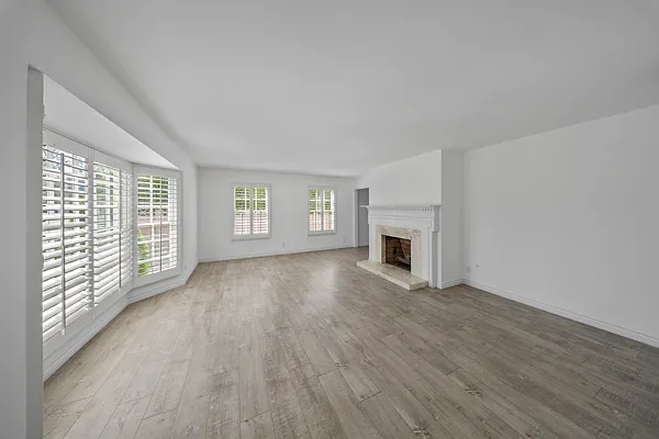4 bed, 2.5 bath, 3138 sqft, $6,800 — Photo 4
