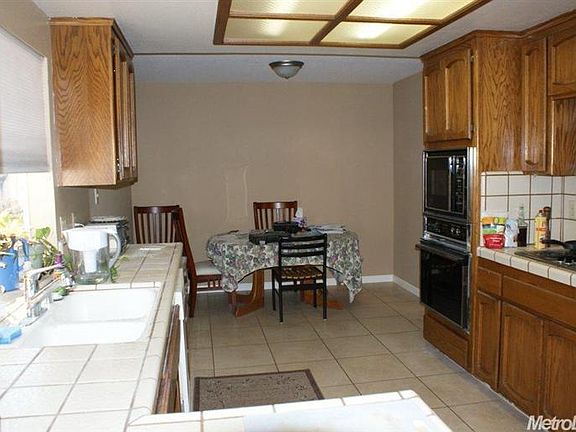 5th image of 6048 Dublin Way