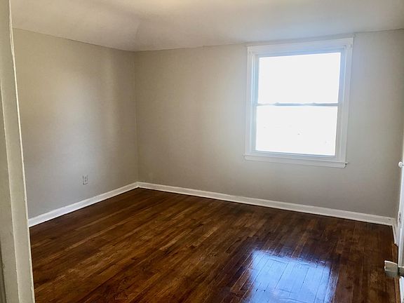 5th image of 2348 E 41st St