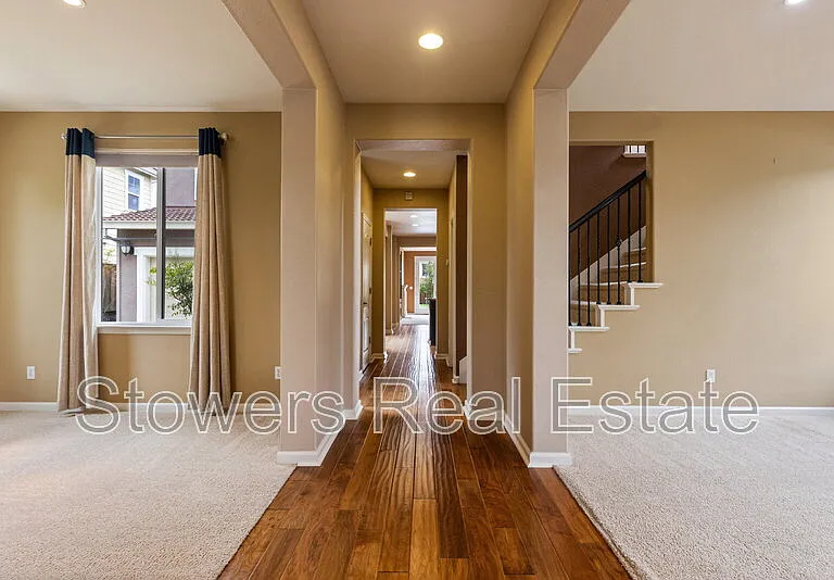2512 Piccadilly Cir — Photo 4