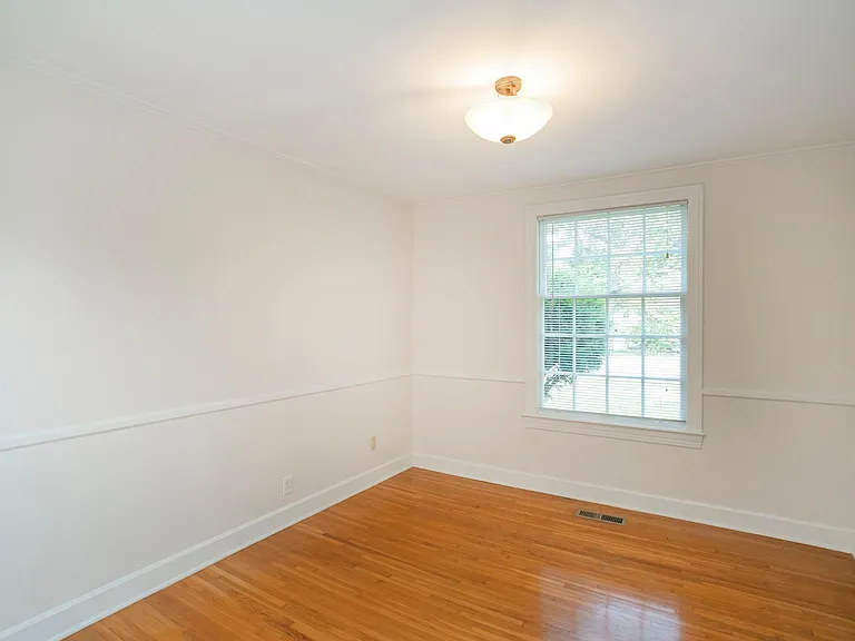 222 Dellrose Dr — Photo 5
