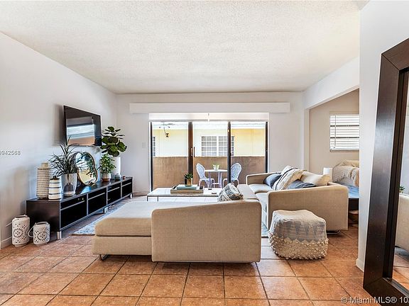 3rd image of 525 Coral Way APT 203