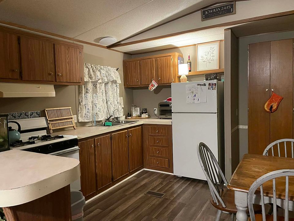 kitchen with gas stove