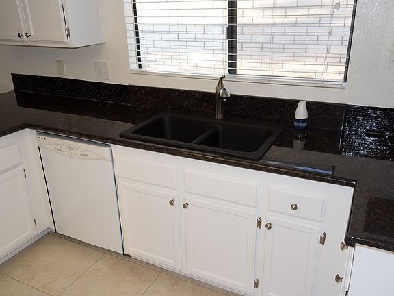 2nd image of 25274 Madrone Dr