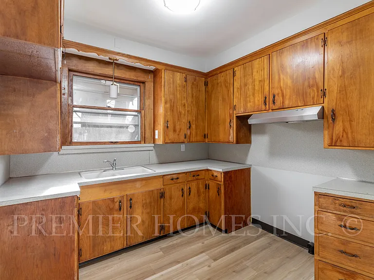 1320 Wilson Pl NW — Photo 7