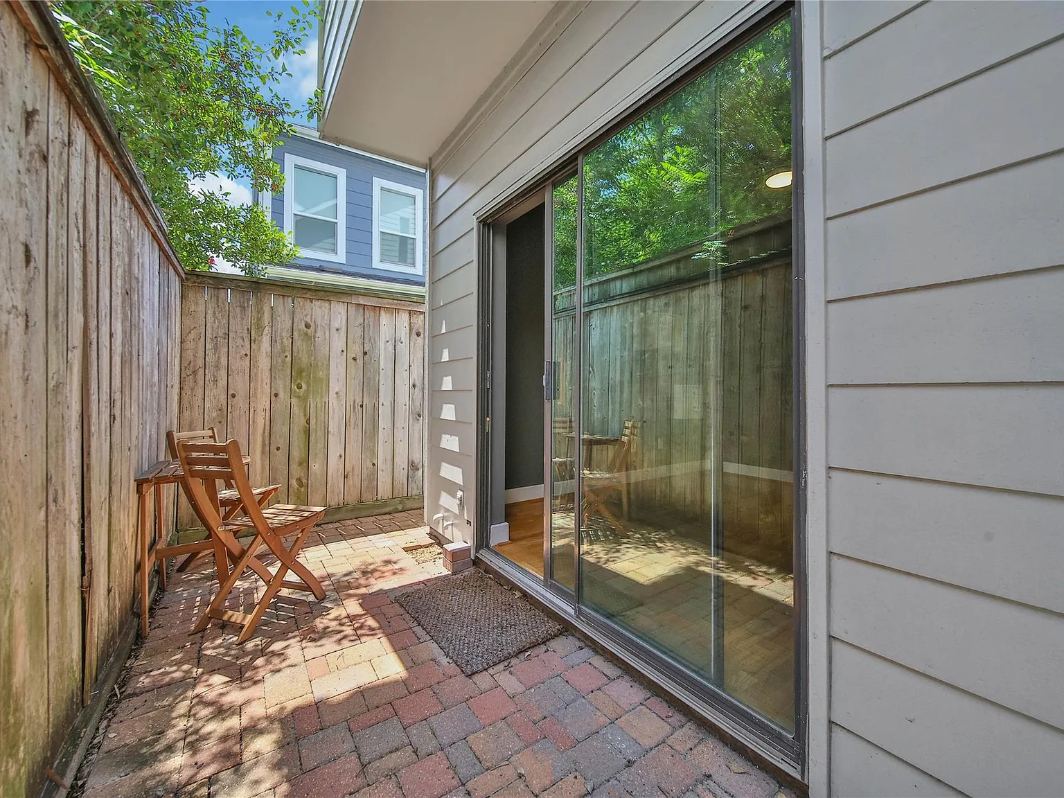 3 bed, 2.0 bath, 1682 sqft, $2,850 — Photo 4