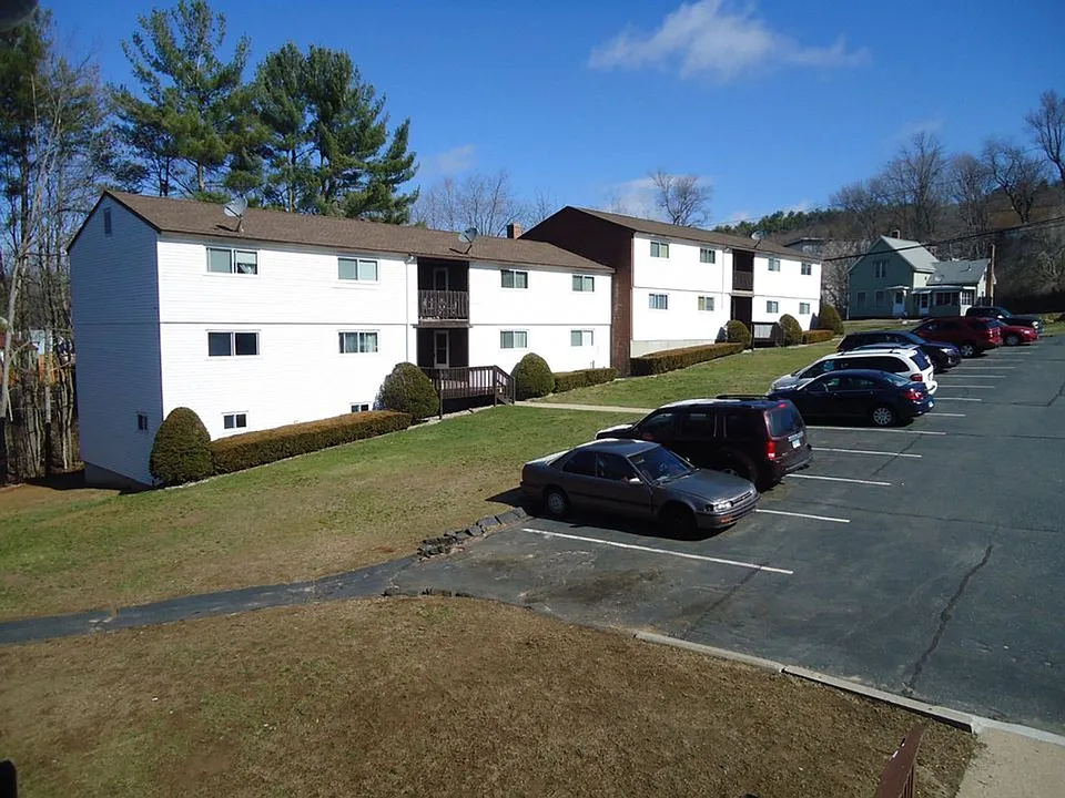 28-32 Center St #34